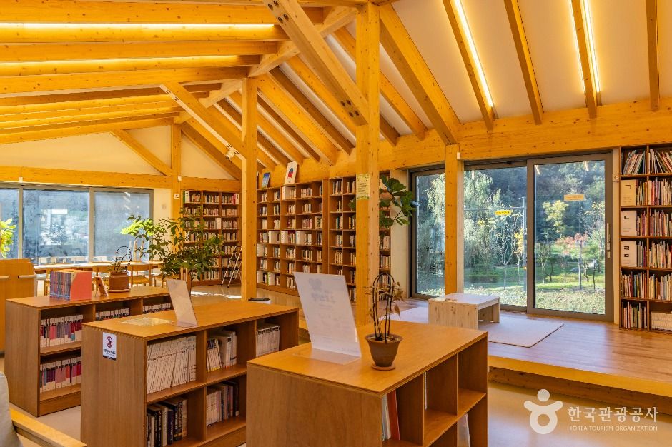 서울_천왕산 책쉼터 (6)