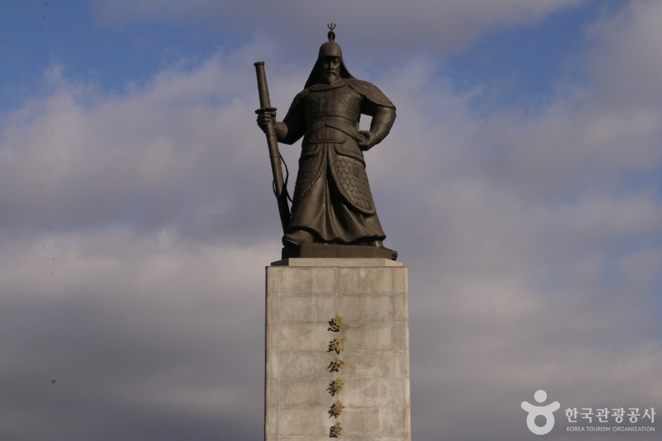 충무공 이순신 동상 (4)