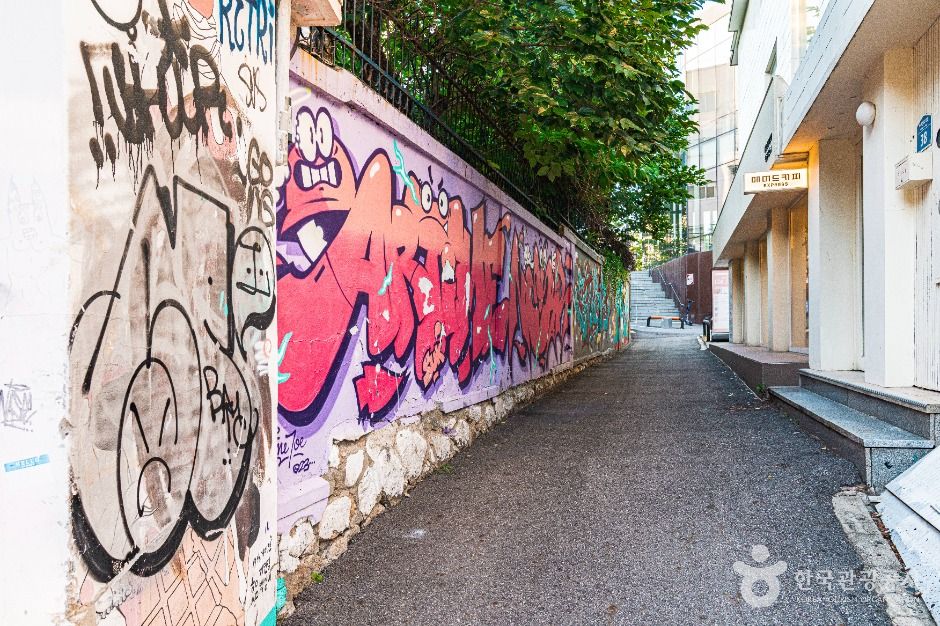 서울_홍대 벽화거리 (1)