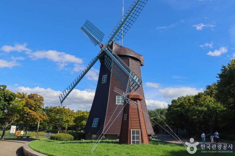울산대공원 풍차 (2)