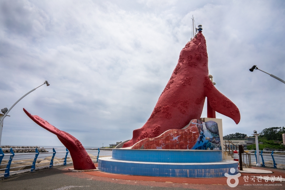 정자항 귀신고래등대002