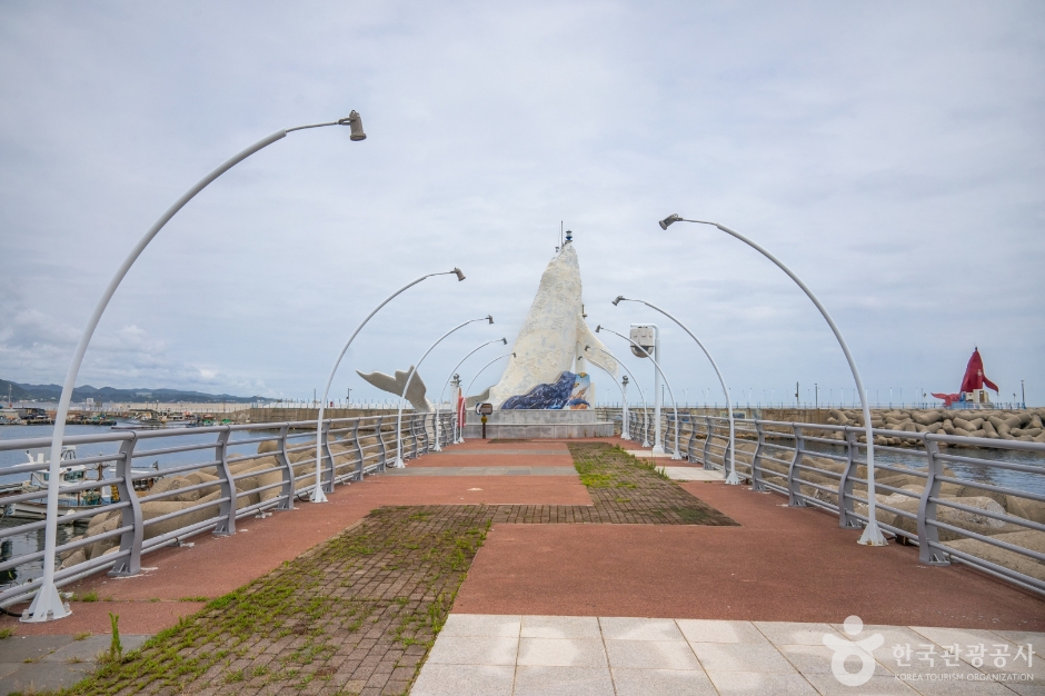 정자항 귀신고래등대012