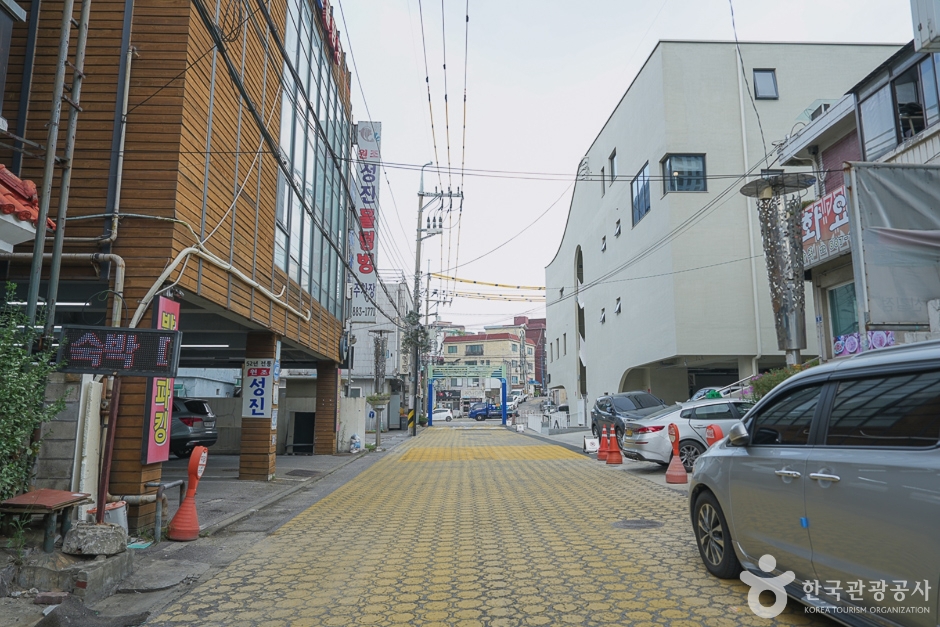 물텀벙 특화음식거리 (1)