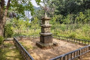 봉일사지삼층석탑