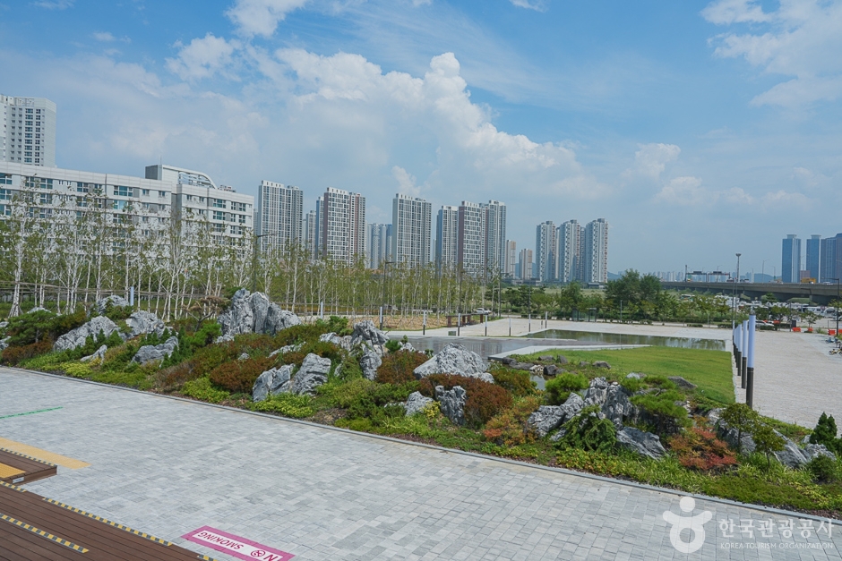 송도랜드마크시티1호수변공원(15)