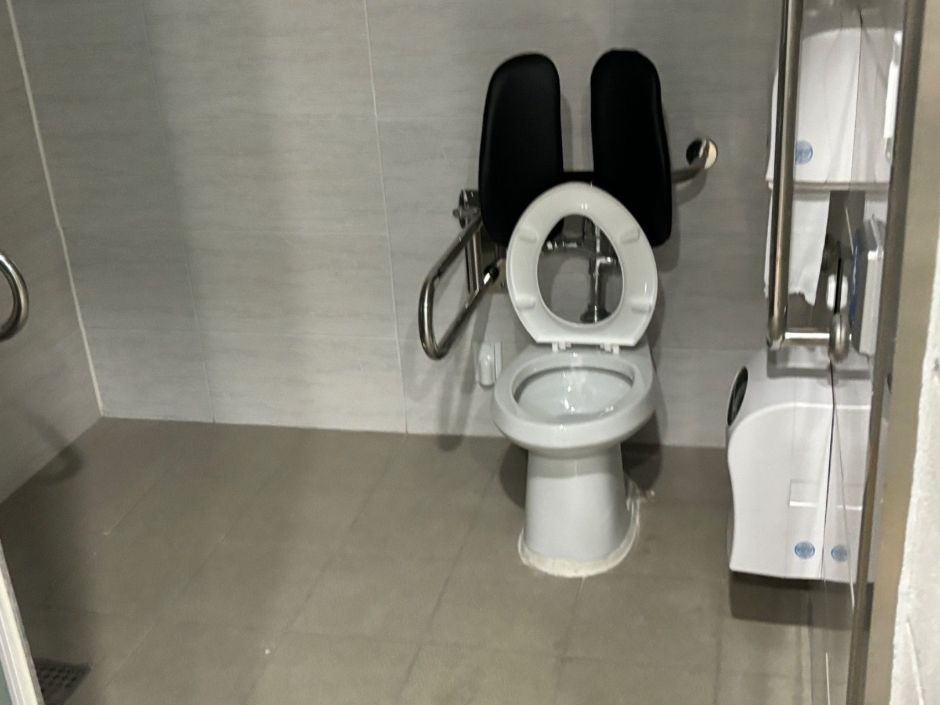 인천업사이클에코센터_장애인화장실 높이