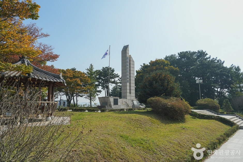 A04387_인천_옹진_해군 영흥도전적비(14)