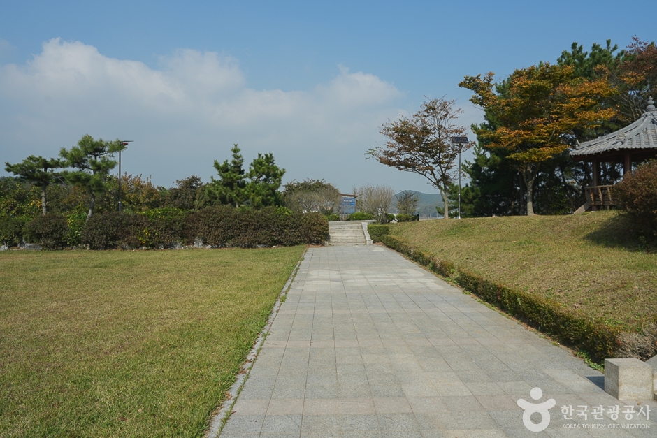 A04387_인천_옹진_해군 영흥도전적비(7)