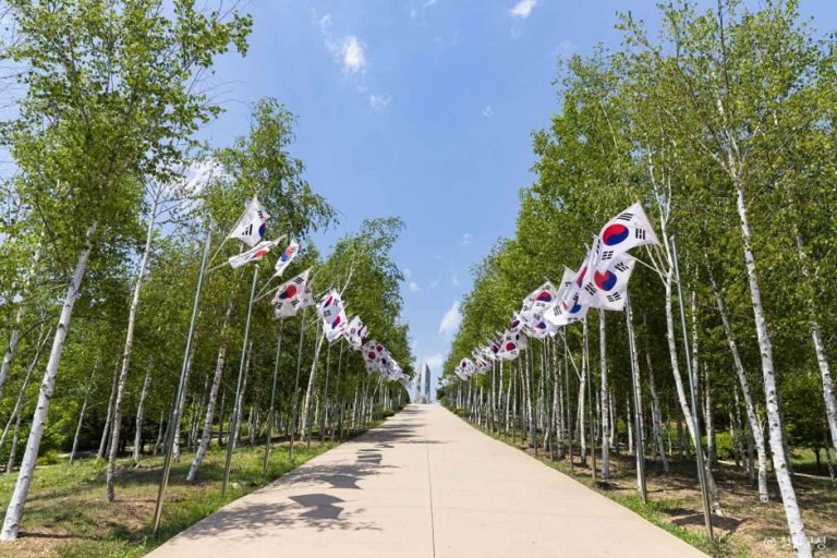 [강원] 백마고지 위령비와 기념관