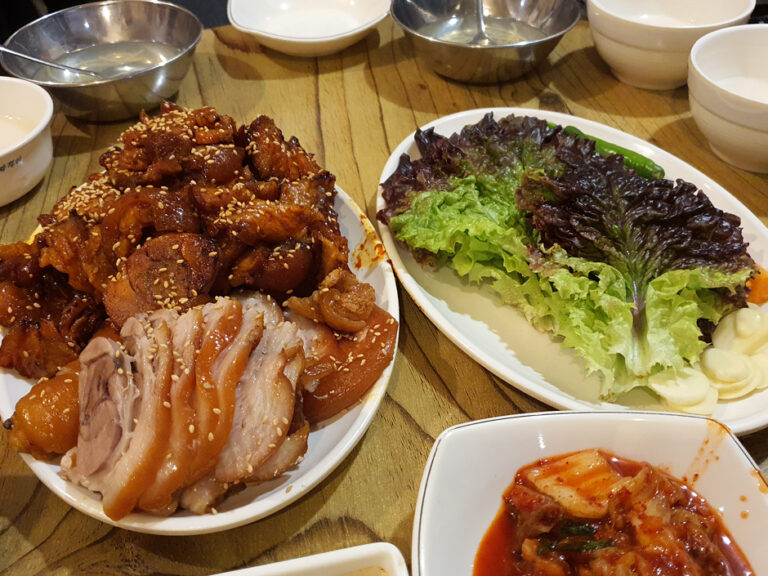 [서울] 창신동매운족발 본점