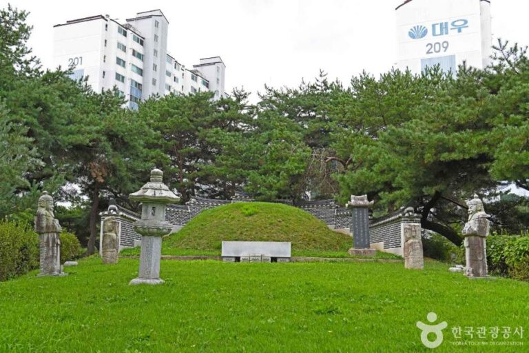 [강원] 김정묘역 문인석