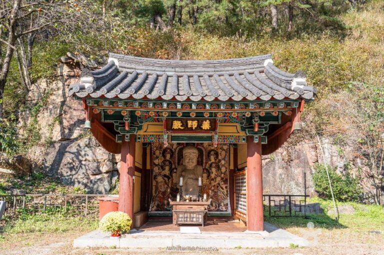 [충북] 덕주사 약사여래입상