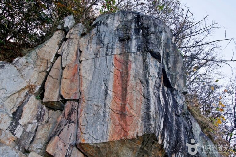 [충북] 충주 창동리 마애여래상