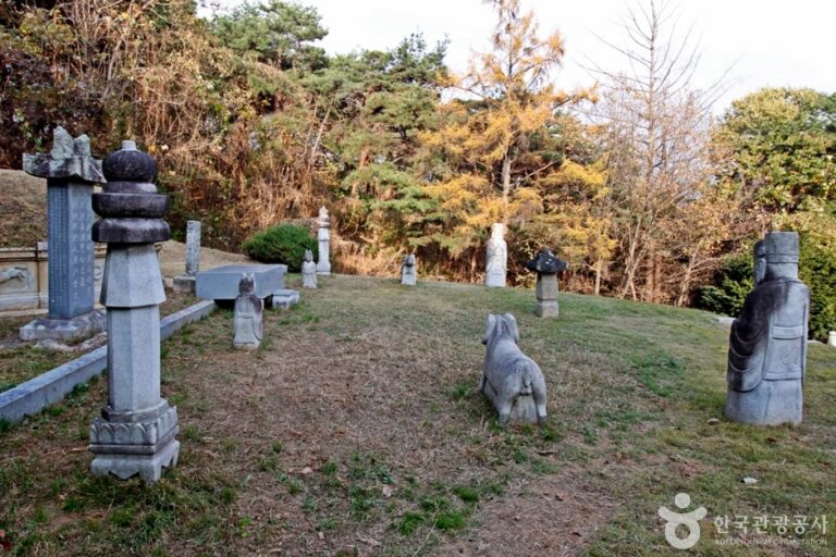 [충북] 충주 석보군 묘소