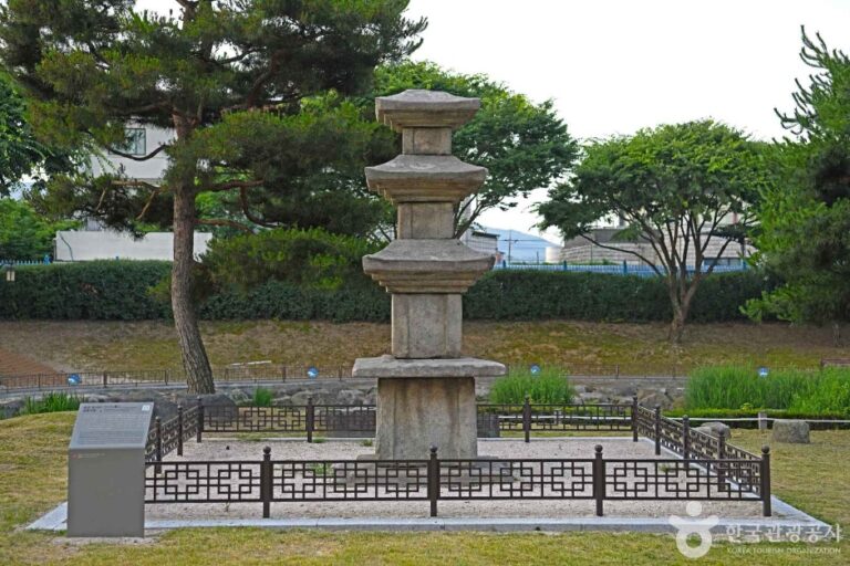 [충북] 음성 읍내리 삼층석탑