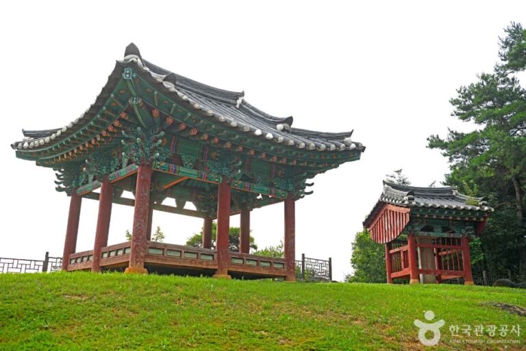 [충북] 원호 유허비 및 관란정