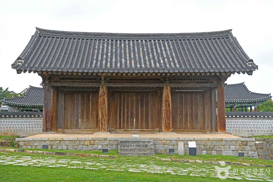 강릉 임영관 삼문