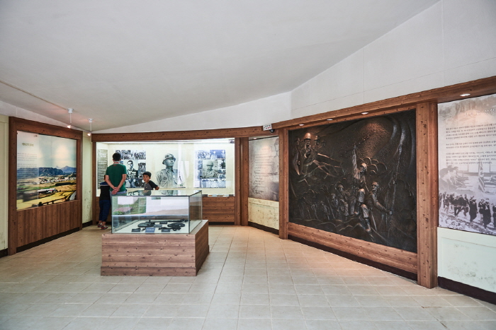 한국문화관광연구원_백마고지위령비와 기념관_05