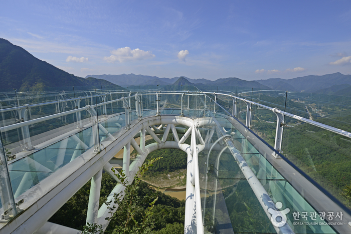 가을여행주간_커피 향에 취하고, 별빛에 반하는 가을밤 낭만 여행_정선 병방치스카이워크&짚와이어02