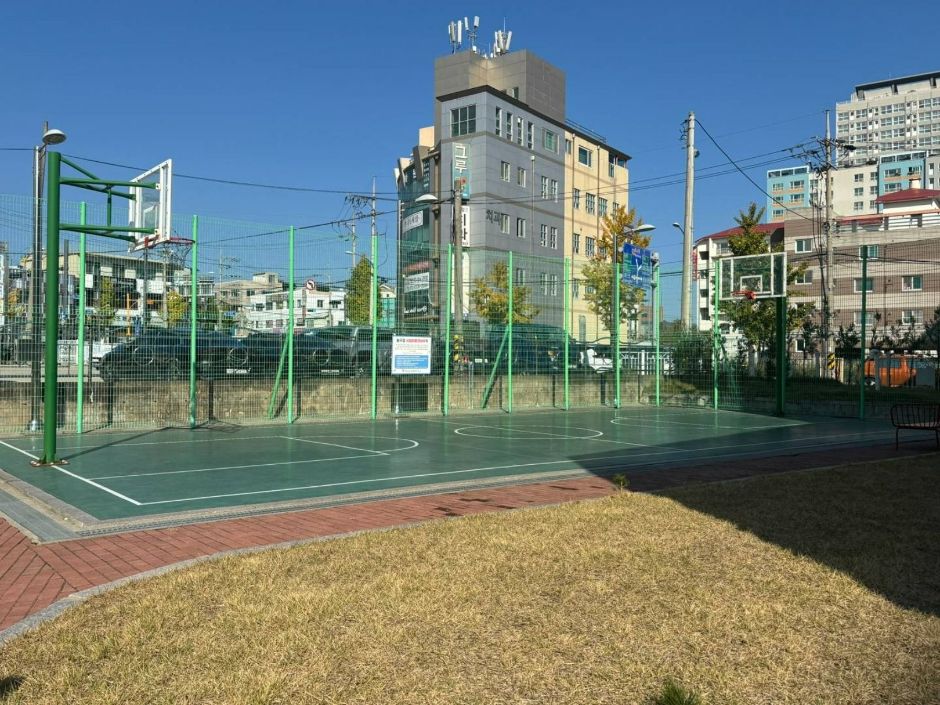 아동청소년친화공간 꿈이랑_농구장