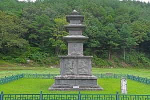 양양 진전사지 삼층석탑