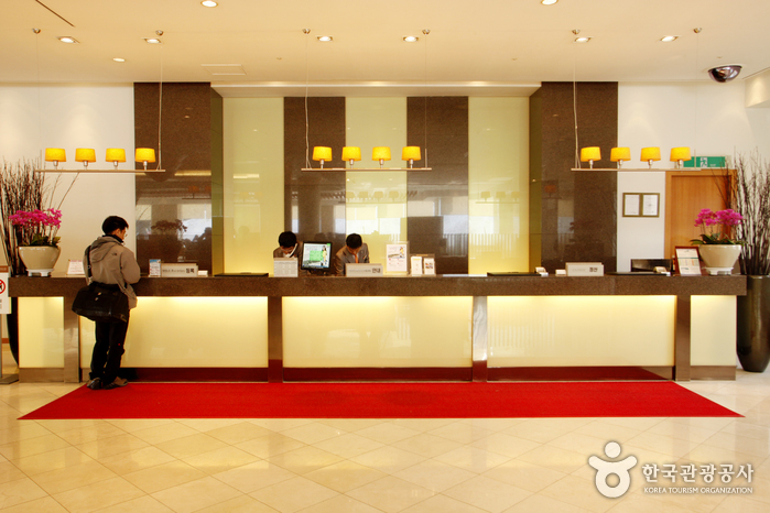 강원 춘천시_엘리시안 강촌리조트_프론트