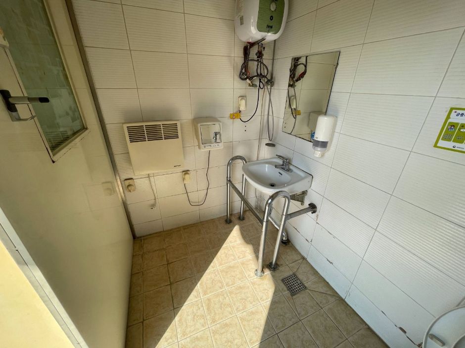 강원감영_장애인화장실_내부전경1