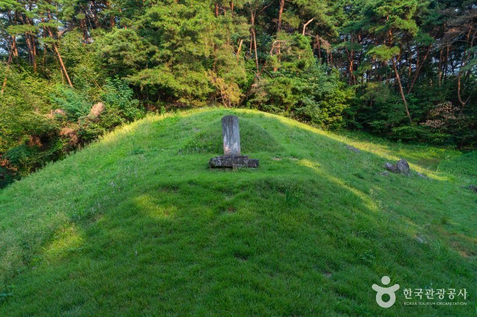 원주 운곡원천석묘역