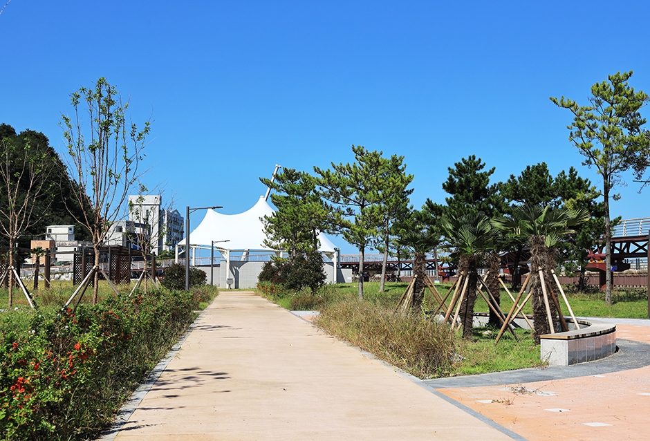 강원도_삼척시_이사부광장_전경 (3)