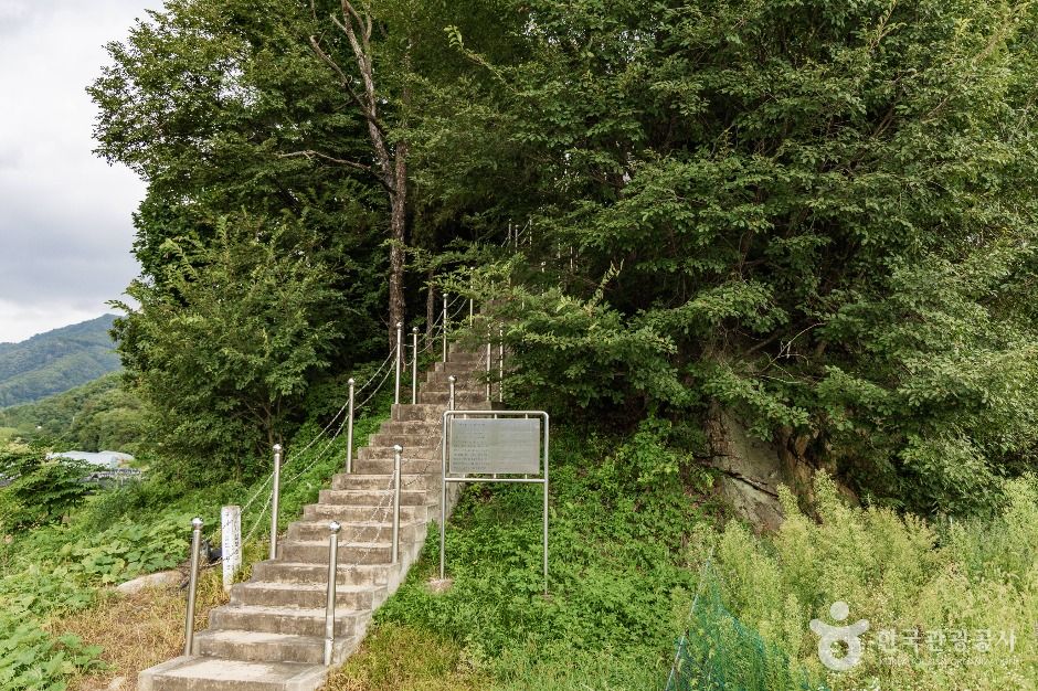 양구_펀치볼지구전투전적비 (5)