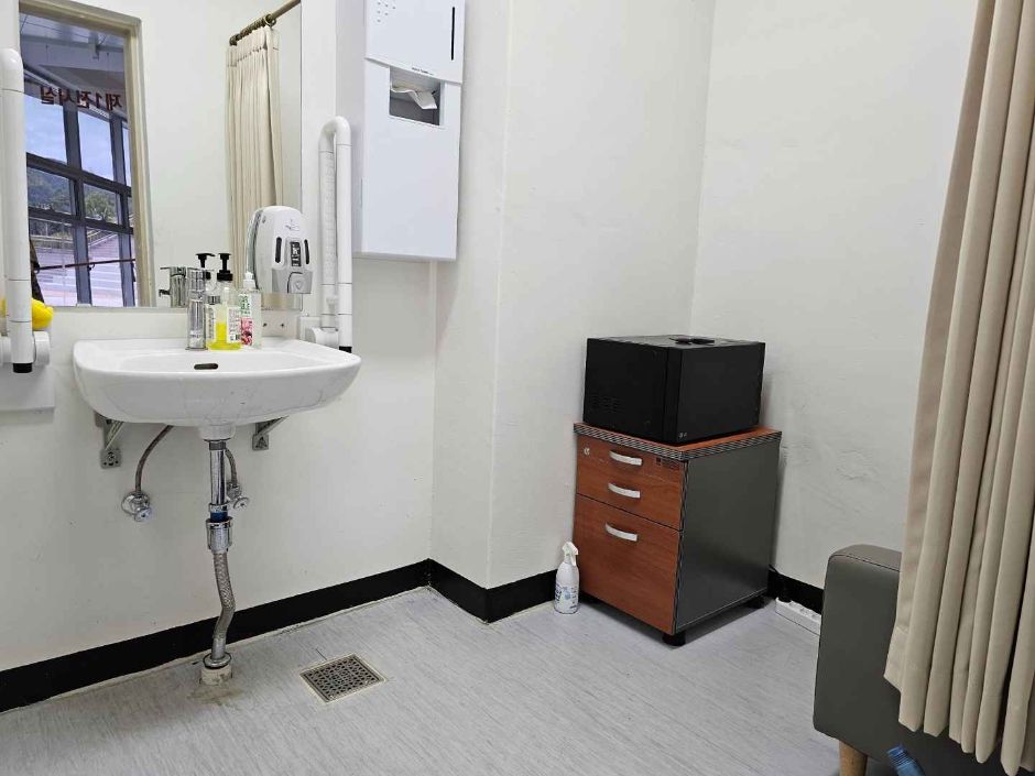 한반도습지생태문화관_수유실내부