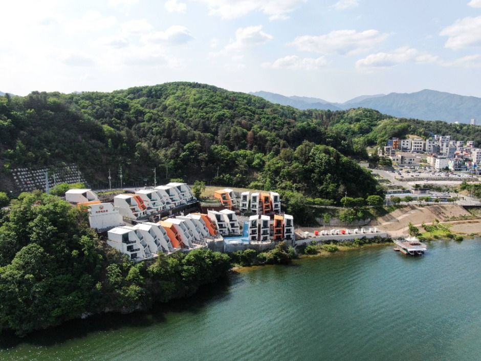 가평_W지우리조트_전경 (2)