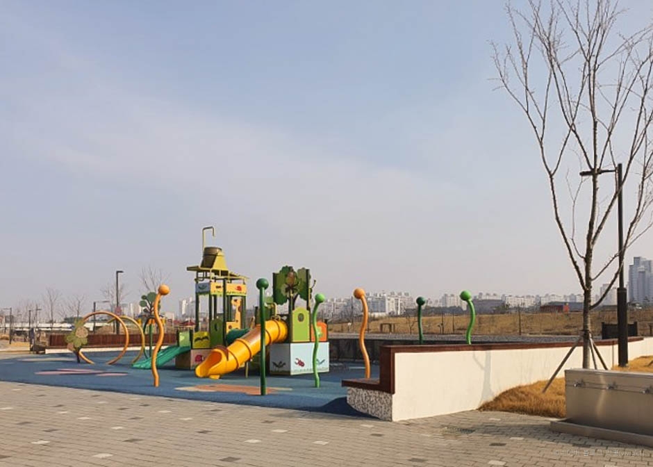 경기도_평택시_고덕수변공원_놀이터