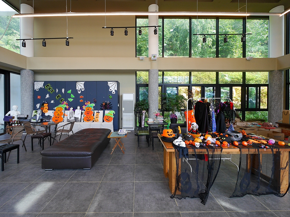 경기도_광주시_곤지암반디숲_2층본관내부2