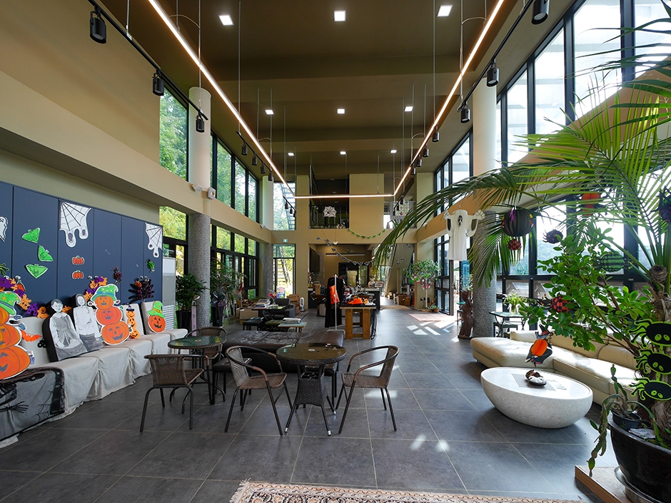 경기도_광주시_곤지암반디숲_2층본관내부1