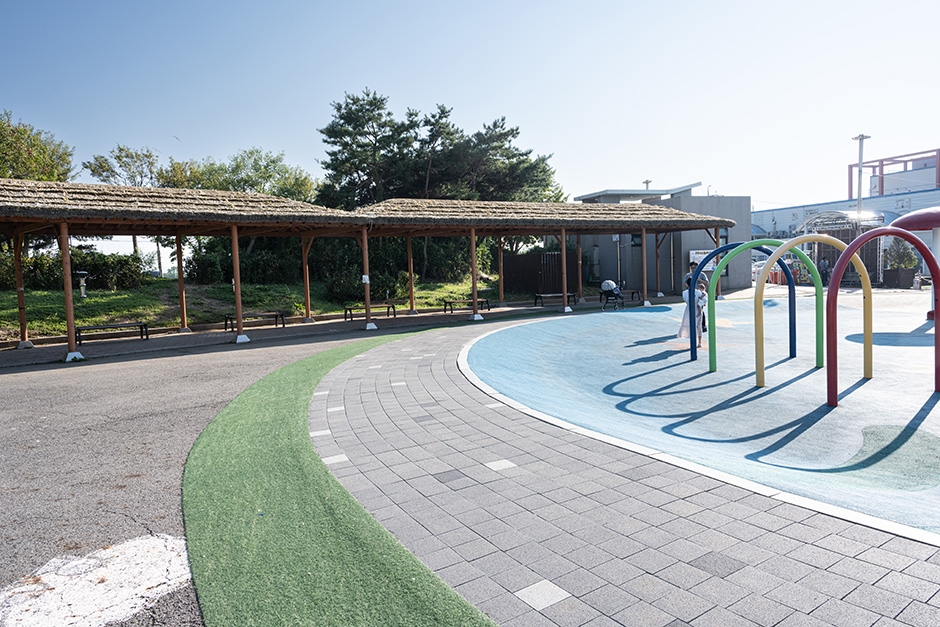 경기도_화성시_궁평항광장_ 그늘쉼터1