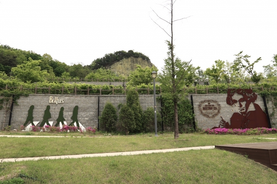 독바위공원_조형물