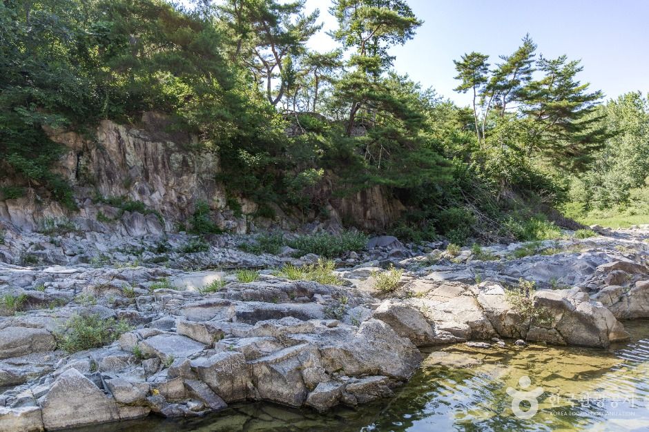 연천_동막골 응회암 (한탄강 유네스코 세계지질공원) (5)