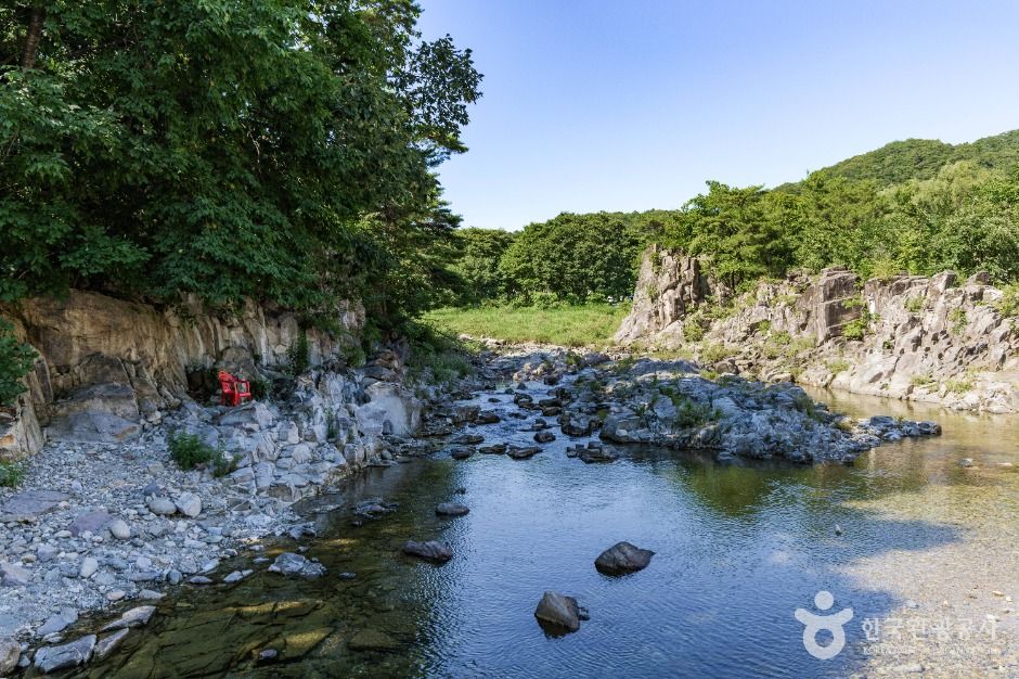 연천_동막골 응회암 (한탄강 유네스코 세계지질공원) (6)