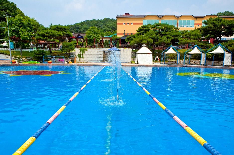 미리내리조트_수영장 (2)