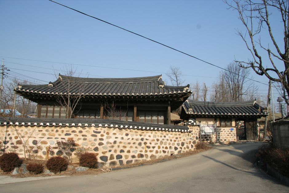 민세 안재홍 선생 생가