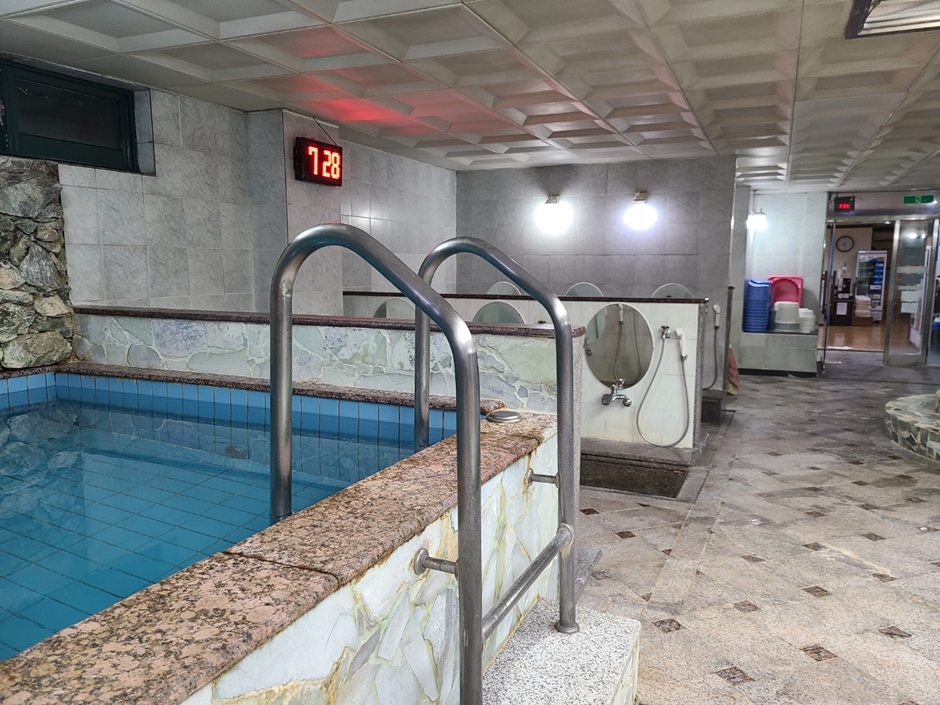 보원장탄산천_내부