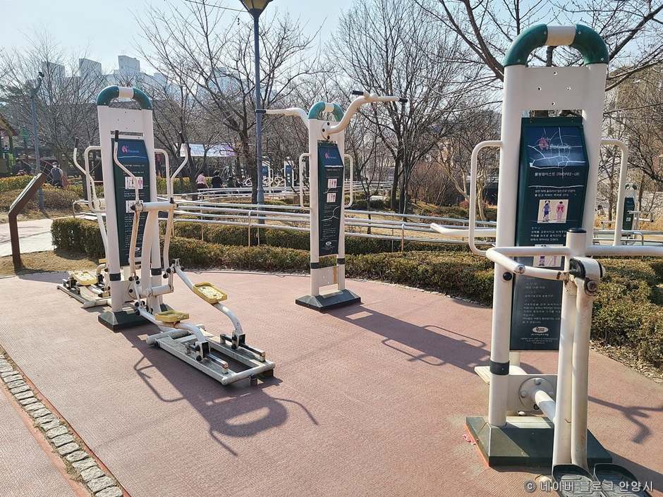 _경기도_안양시_삼덕공원_운동기구