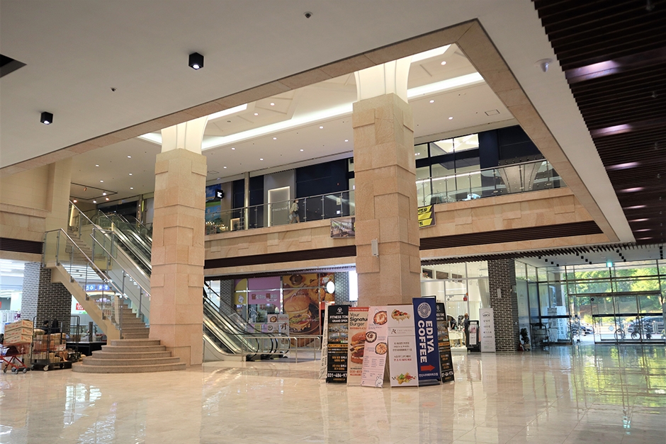 경기도_안산시_시아테마파크_1층로비