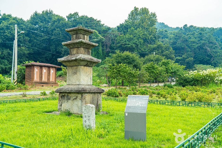 안성죽산리삼층석탑