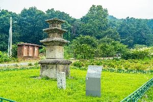 안성죽산리삼층석탑