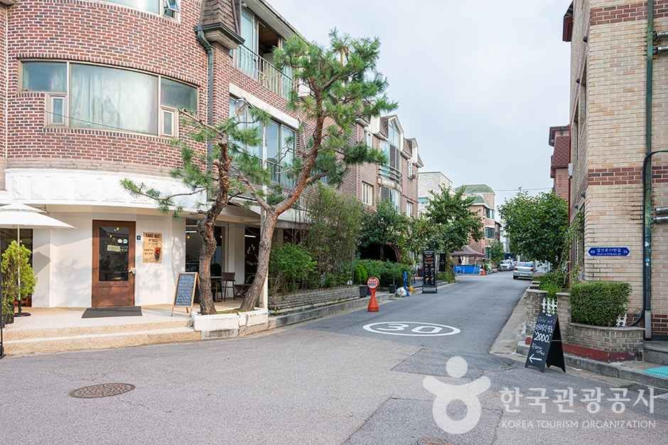 앤티크거리 보넷길