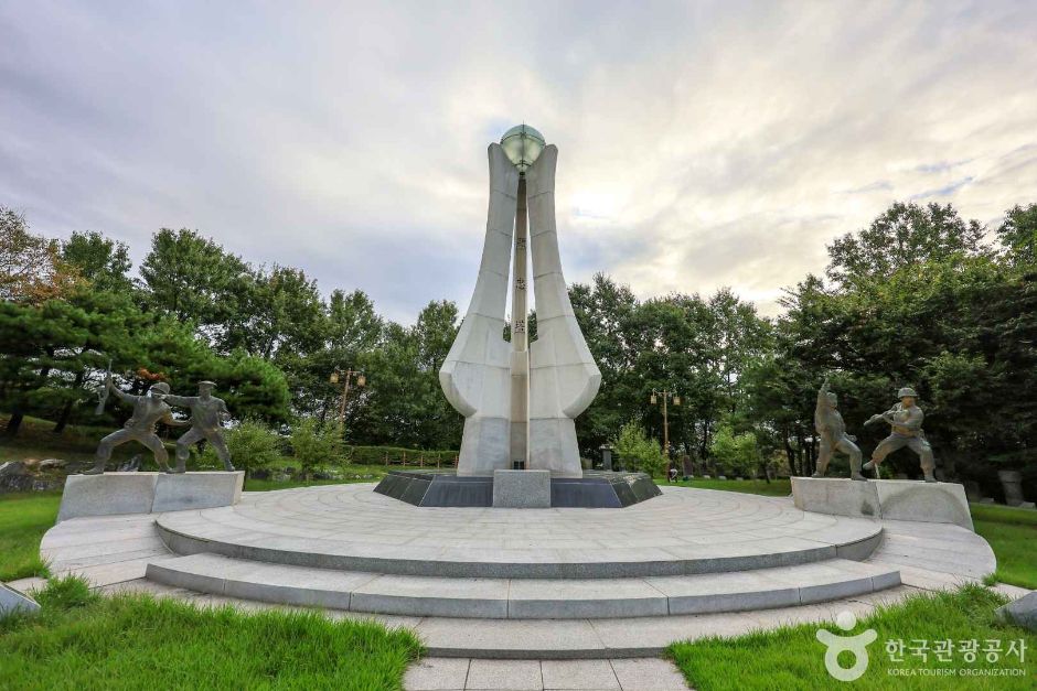 경기_여주_여주 현충탑 (2)