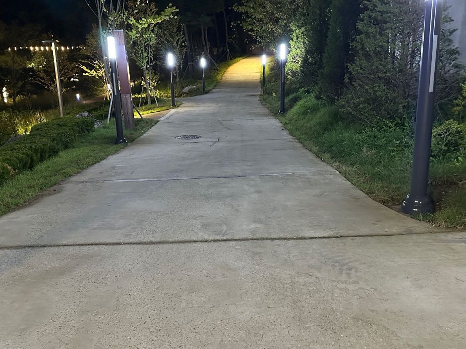 영흥수목원_경사로