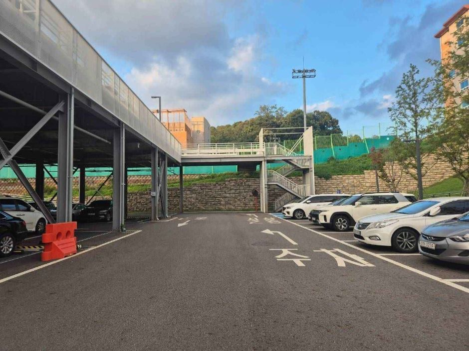 영흥숲공원_주차장